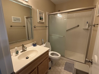 Wonderful 3br/2ba home in The Knoll at River Hills with a