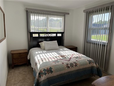 Move-in-ready 3BR-2BA brick and vinyl home with 2,216 SQFT on 0 - photo 21