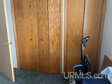 Wake up every morning to sweeping lake views and 200 feet of - photo 27