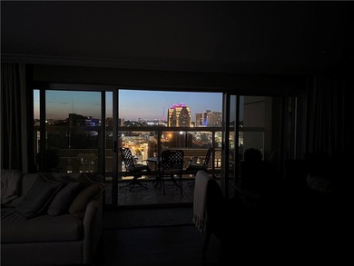 Wow, the view is spectacular! This North facing 2 bed, 2 bath - photo 29