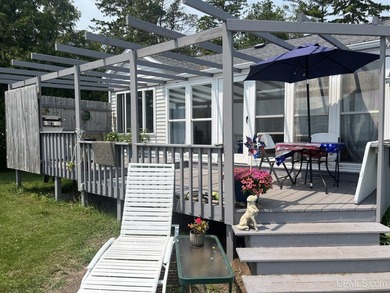 Wake up every morning to sweeping lake views and 200 feet of - photo 29
