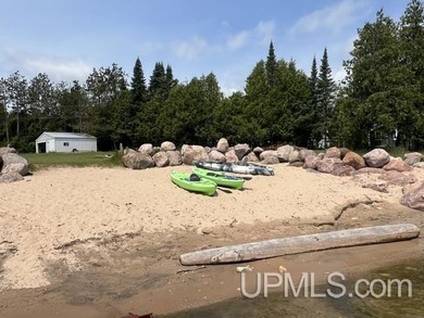 Wake up every morning to sweeping lake views and 200 feet of - photo 33