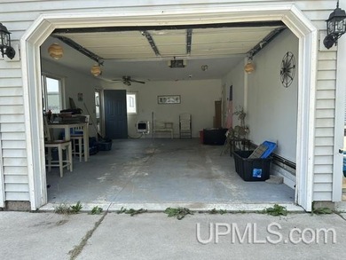 Wake up every morning to sweeping lake views and 200 feet of - photo 45