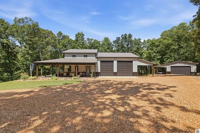 Exceptional Kentucky Lake waterfront property offering quality - photo 1