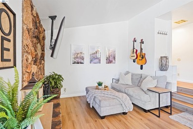 Welcome to this beautifully updated 2-bedroom, 1.5-bath - photo 3