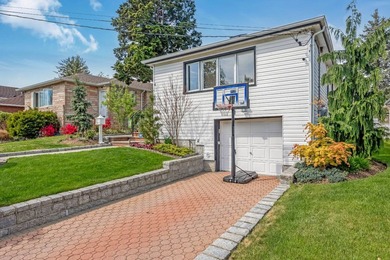 Located in one of Bayside's most desirable residential areas - photo 3