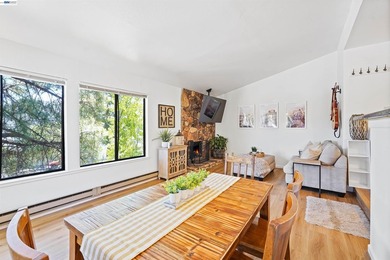 Welcome to this beautifully updated 2-bedroom, 1.5-bath - photo 4