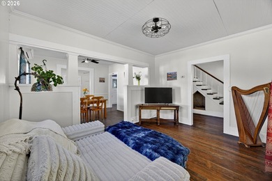Timeless Craftsman character meets updated urban-industrial - photo 12