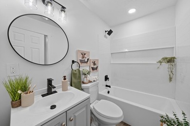 Fresh, updated, and move-in ready! This 4-bedroom, 2-bath home - photo 12
