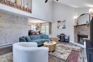 Lake Carobeth Home For Sale in Tobyhanna Pennsylvania