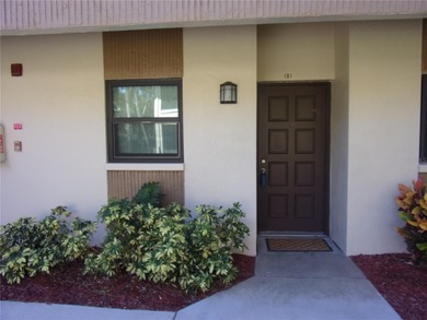 Lake Condo For Sale in Palm Harbor, Florida