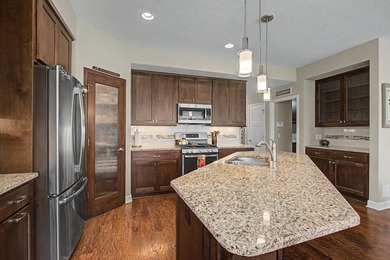 Beautiful DAYTON MINNESOTA home. Association provides lawn care - photo 33