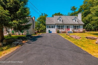 Lake Carobeth Home For Sale in Tobyhanna Pennsylvania