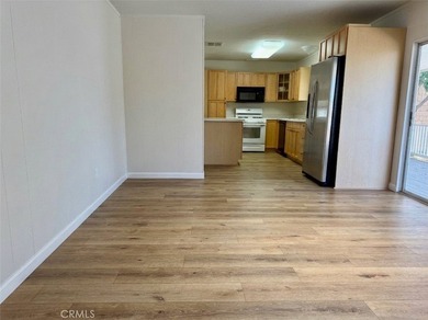 Mobile Home only in 55+ Community. Buyer subject to park - photo 6