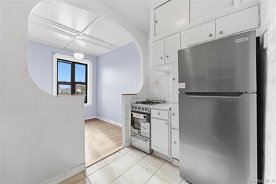 Welcome to 2922 Barnes Avenue, Unit 5L, a spacious - photo 5