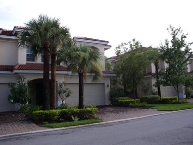 Lovely and spacious Townhome. First floor is all tile formal - photo 1