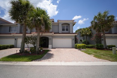 Lovely and spacious Townhome. First floor is all tile formal - photo 2