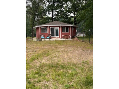 Lake living at its finest! This adorable Yurt/Teepee has been - photo 1