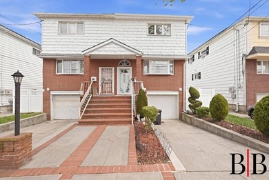 Absolutely nothing to do but move in! This well maintained and - photo 1