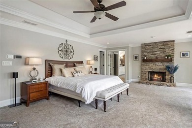 Tucked away on a quiet cul-de-sac in the prestigious Windward - photo 34