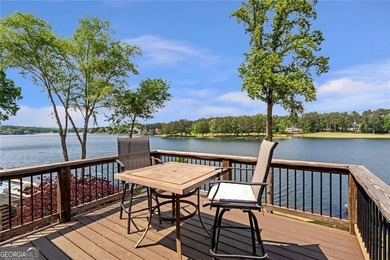 Tucked away on a quiet cul-de-sac in the prestigious Windward - photo 45