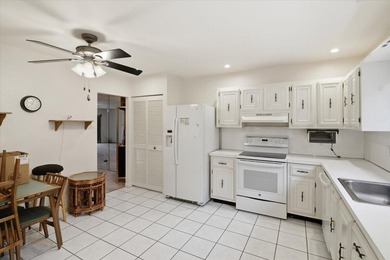 Rare opportunity to own one of the largest Townhouses in - photo 8