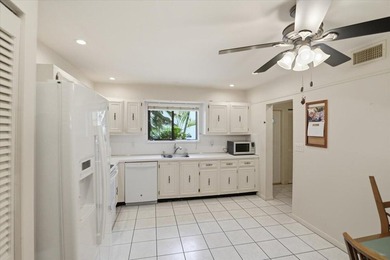 Rare opportunity to own one of the largest Townhouses in - photo 10