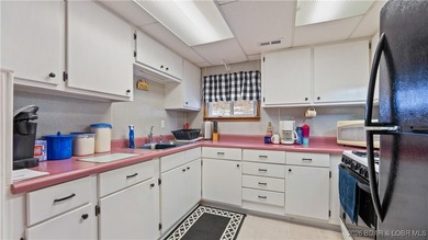 CALLING ALL WEEKEND WARRIORS, BOATERS, AND LAKE-LIFE DREAMERS!