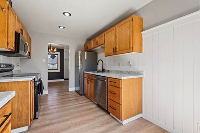 JUST 2 BLOCKS FROM THE OCEAN! Welcome to 1046 Jaccard Street - photo 16