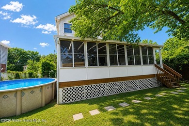 This detached four to five bedroom one family home located in - photo 20