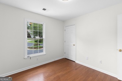 Beautiful brick-front 5-bedroom, 3.5-bath home located in East - photo 30