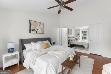 Beautiful brick-front 5-bedroom, 3.5-bath home located in East - photo 32