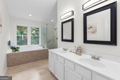 Beautiful brick-front 5-bedroom, 3.5-bath home located in East - photo 33