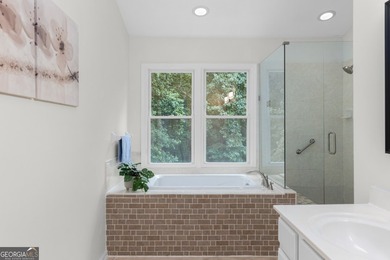 Beautiful brick-front 5-bedroom, 3.5-bath home located in East - photo 34