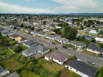 JUST 2 BLOCKS FROM THE OCEAN! Welcome to 1046 Jaccard Street - photo 35