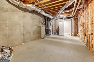Beautiful brick-front 5-bedroom, 3.5-bath home located in East - photo 39