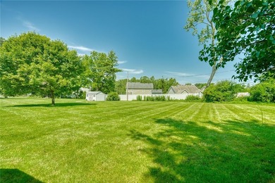 Welcome to 1108 State Road! Owned and lovingly cared for by the - photo 44
