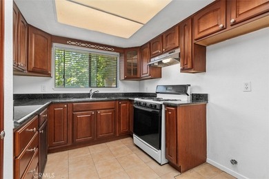 Welcome to this beautiful two-bedroom, two-bathroom home nestled - photo 14