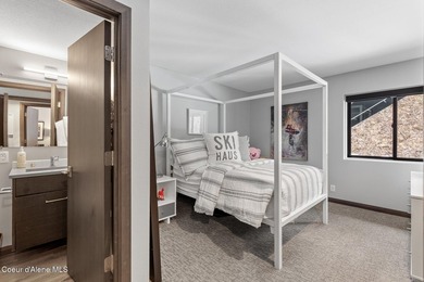 Completely updated and remodeled 3 bedroom Highlands condo - photo 18