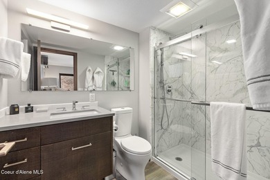 Completely updated and remodeled 3 bedroom Highlands condo - photo 20