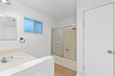 Welcome to this beautiful two-bedroom, two-bathroom home nestled - photo 22