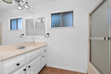 Welcome to this beautiful two-bedroom, two-bathroom home nestled - photo 24