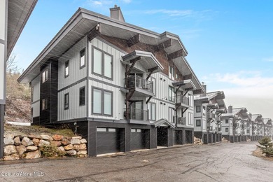Completely updated and remodeled 3 bedroom Highlands condo - photo 31