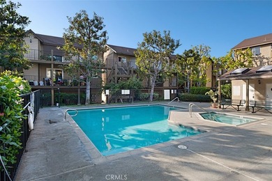 Welcome to this beautiful two-bedroom, two-bathroom home nestled - photo 34