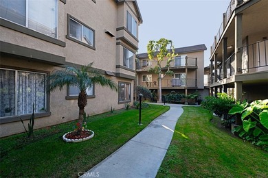 Welcome to this beautiful two-bedroom, two-bathroom home nestled - photo 35