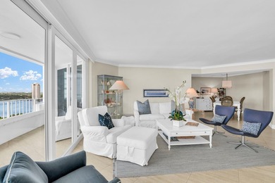 Welcome to this stunning and rarely available waterfront - photo 11