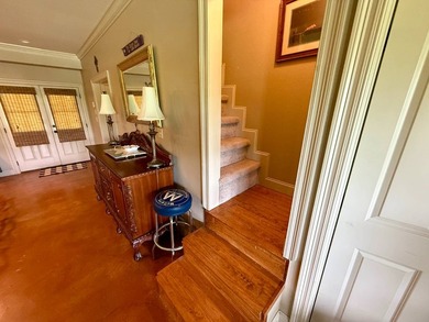This exquisite four-bedroom camp, complemented by an attached - photo 14