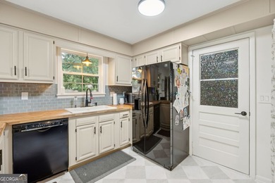 Situated in the charming and historic mid-town area of St Marys - photo 17