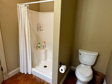 This exquisite four-bedroom camp, complemented by an attached - photo 24