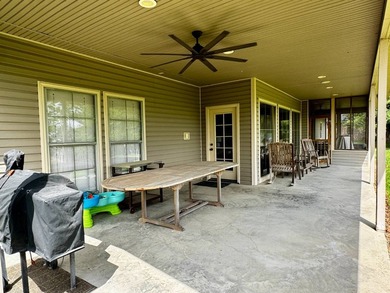 This exquisite four-bedroom camp, complemented by an attached - photo 26